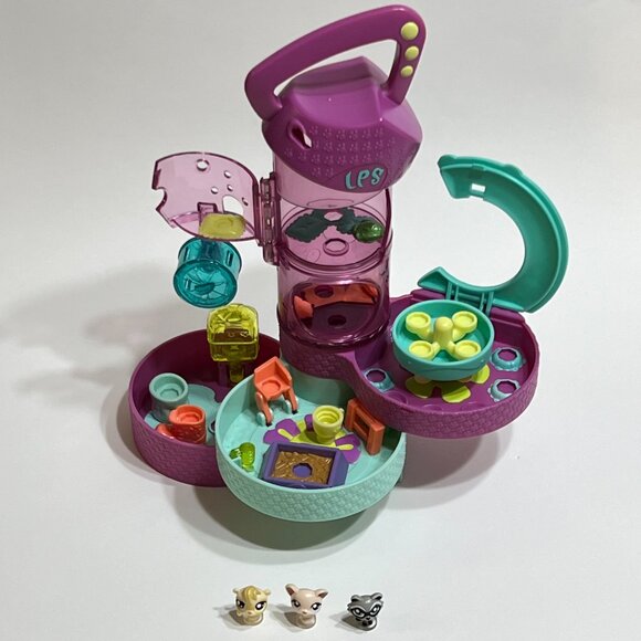 Littlest Pet Shop Teeniest Tiniest Pop Up Mini Playset Racoon, Hamster, Squirrel - Picture 3 of 8